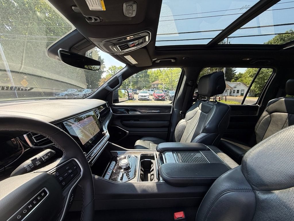2022 Jeep Wagoneer Series III