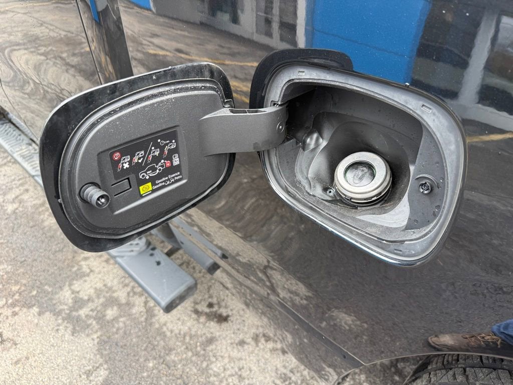 2023 RAM 1500 Tradesman Quad Cab 4x4 6'4" Box