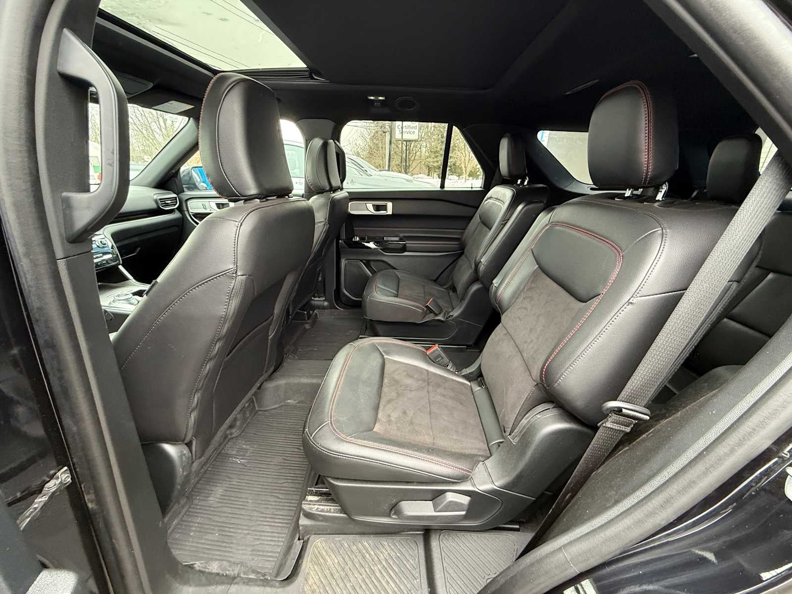 2024 Ford Explorer ST-Line