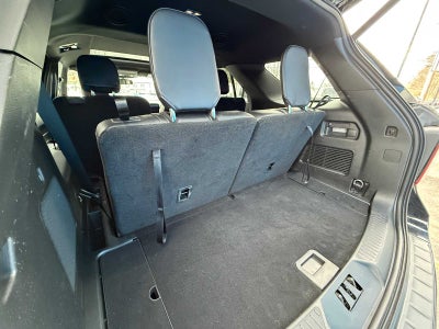 2024 Ford Explorer ST-Line