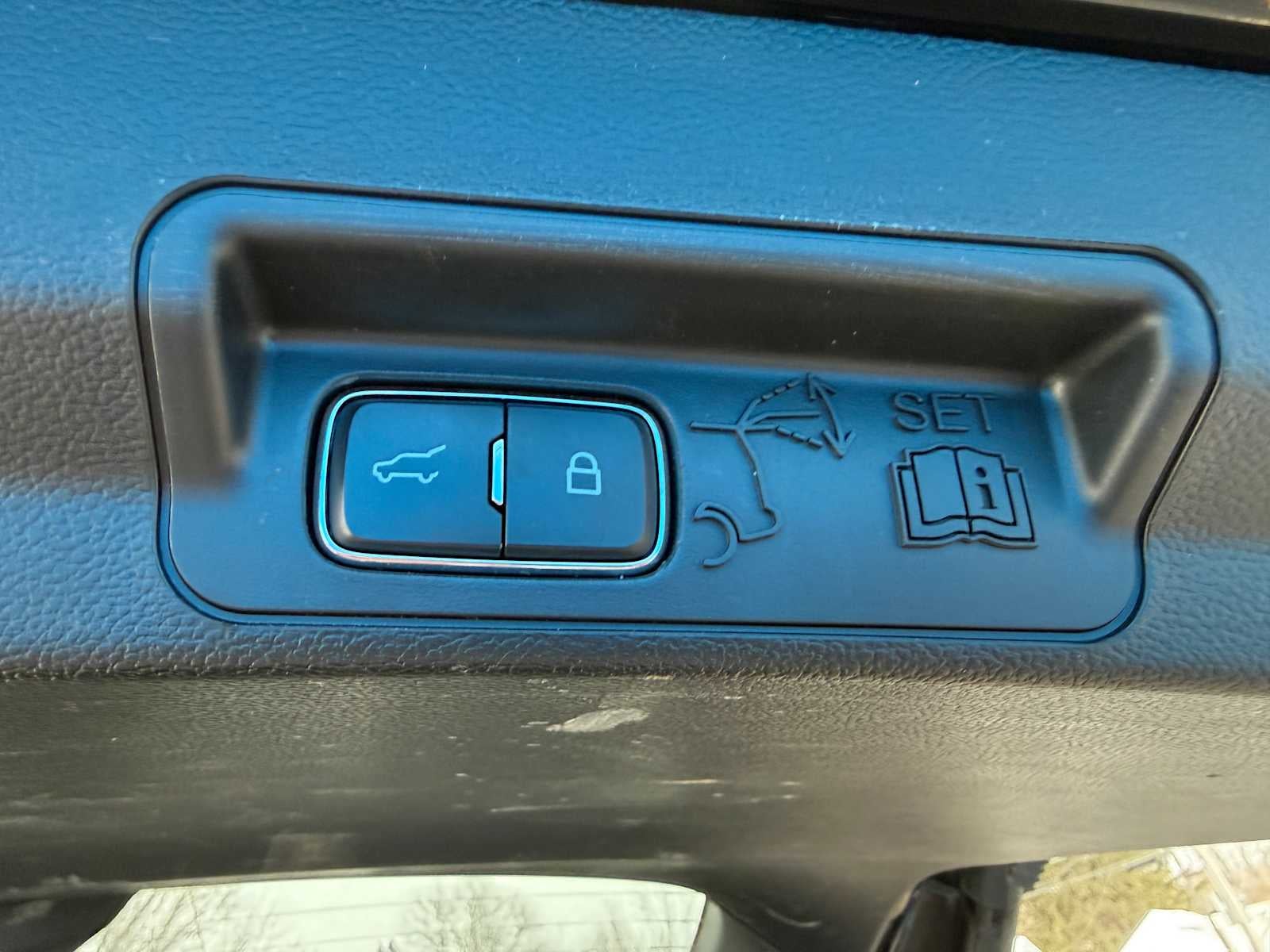 2024 Ford Explorer ST-Line