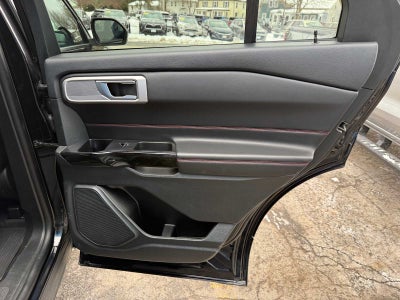 2024 Ford Explorer ST-Line