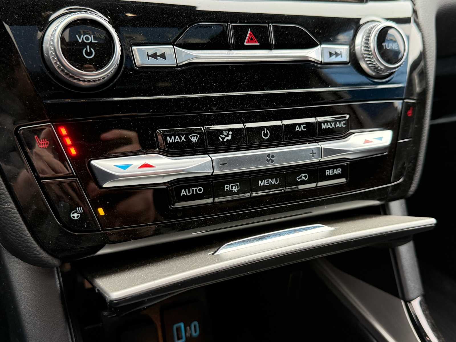 2024 Ford Explorer ST-Line