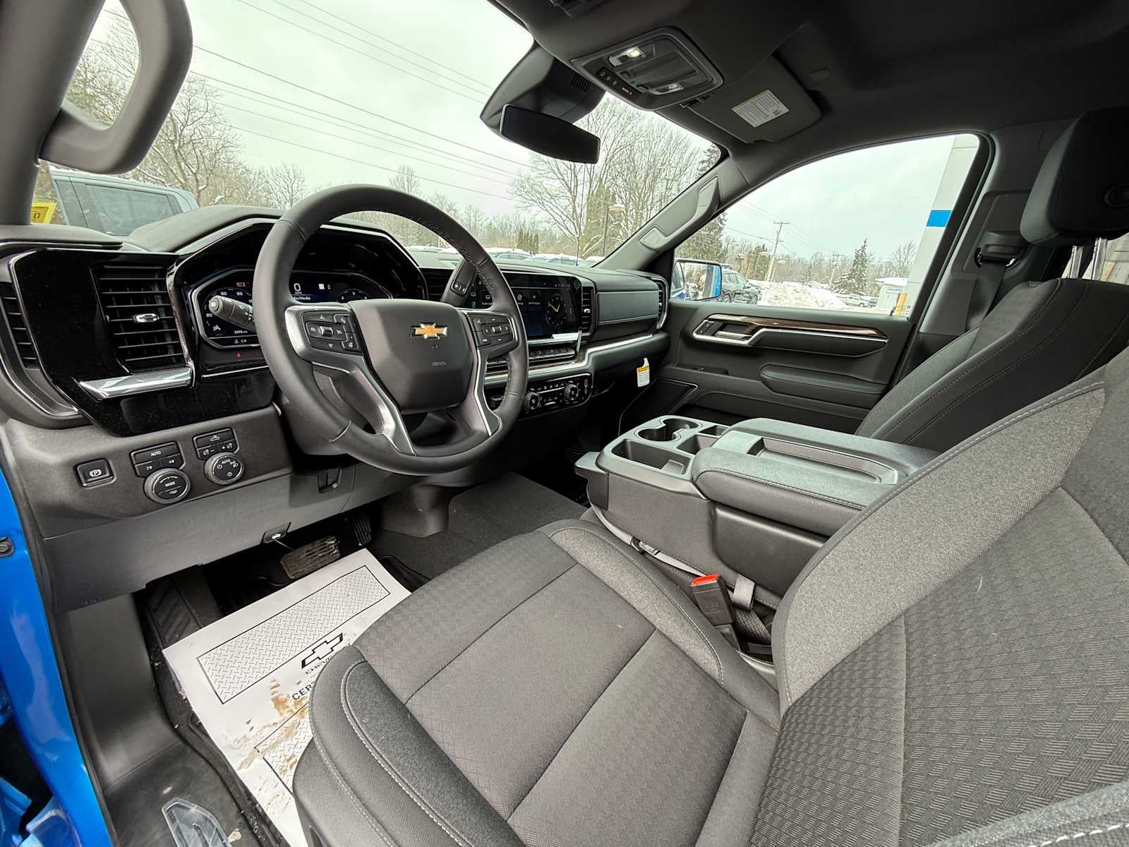 2025 Chevrolet Silverado 1500 LT (2FL)