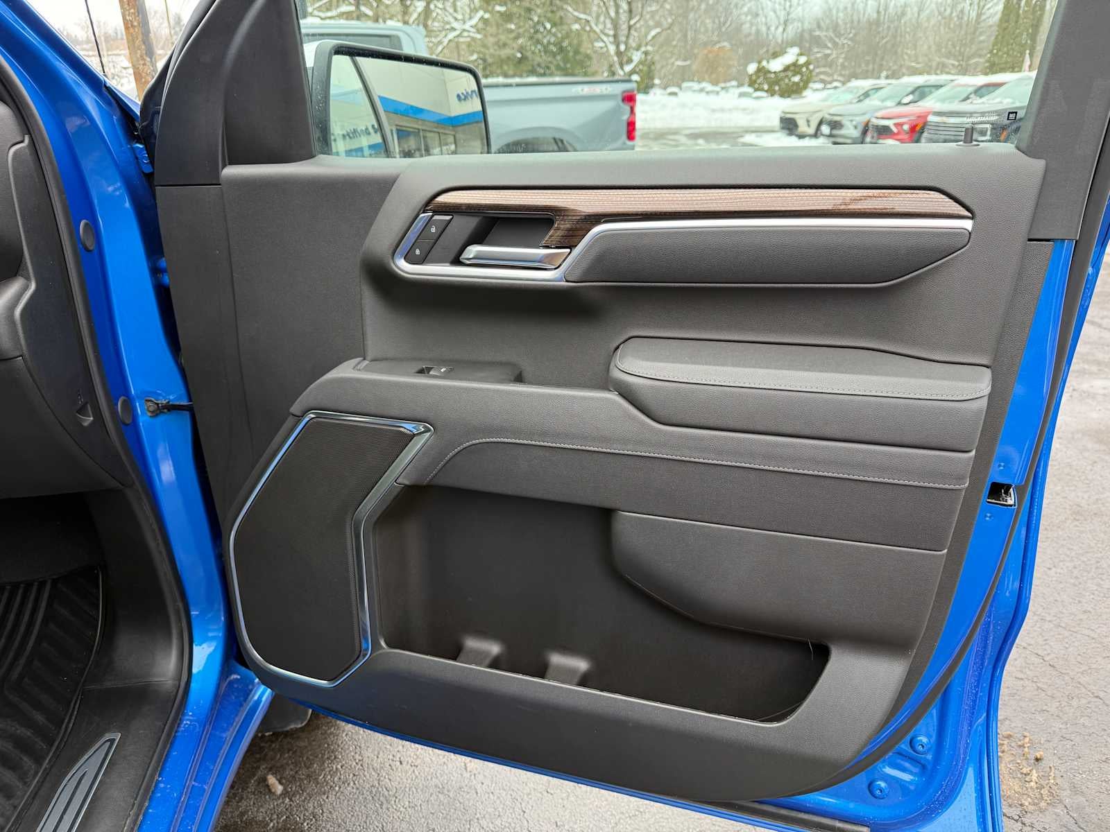 2025 Chevrolet Silverado 1500 LT (2FL)