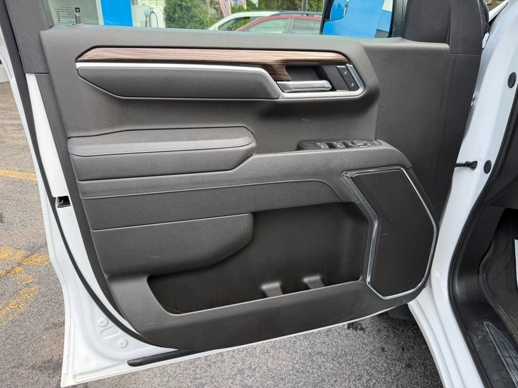 2025 Chevrolet Silverado 1500 LT (2FL)