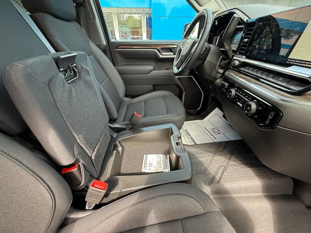 2025 Chevrolet Silverado 1500 LT (2FL)