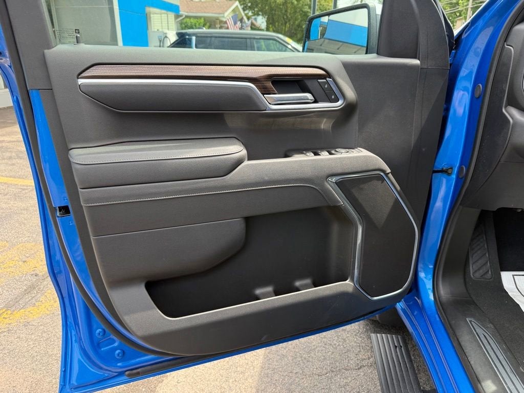 2025 Chevrolet Silverado 1500 LT (2FL)