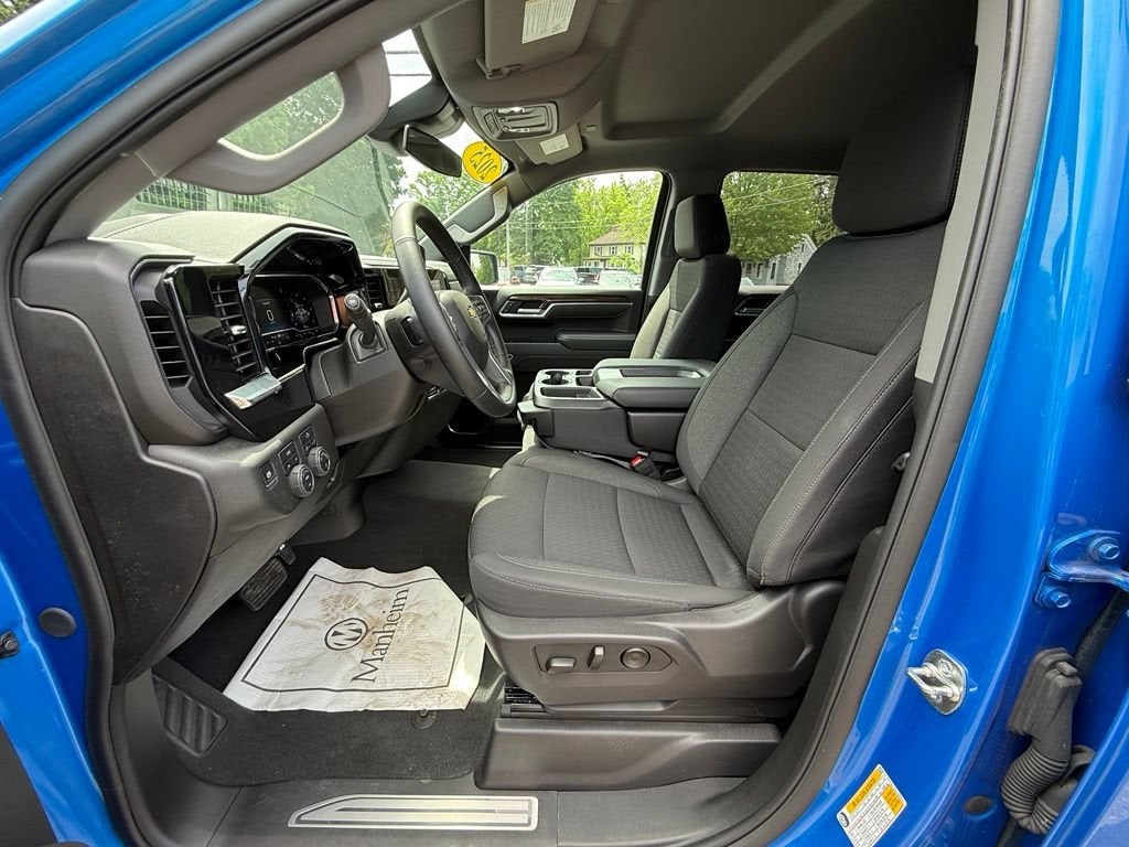 2025 Chevrolet Silverado 1500 LT (2FL)
