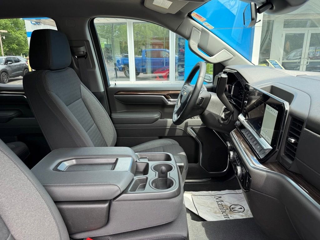 2025 Chevrolet Silverado 1500 LT (2FL)