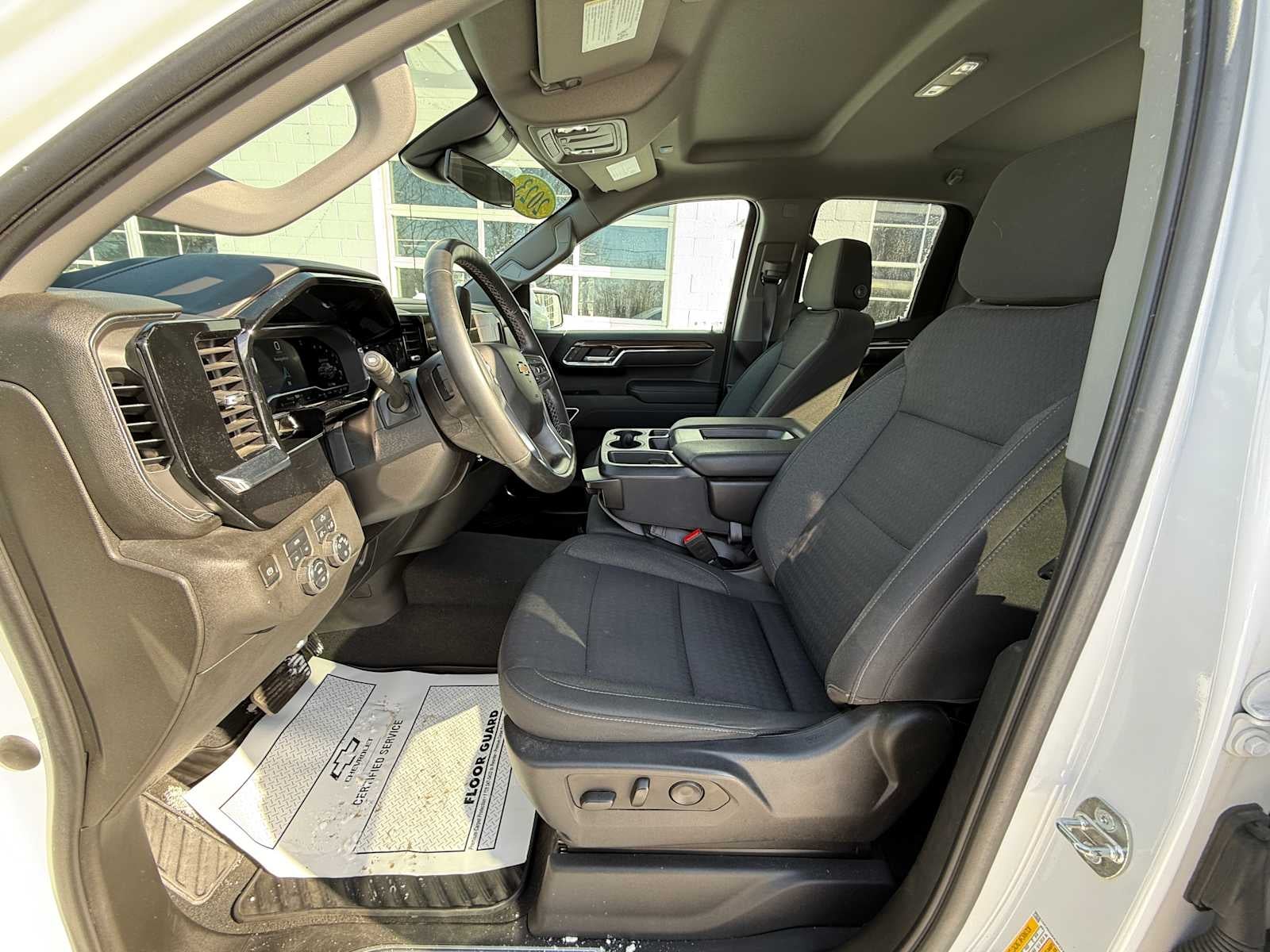 2023 Chevrolet Silverado 1500 LT (2FL)