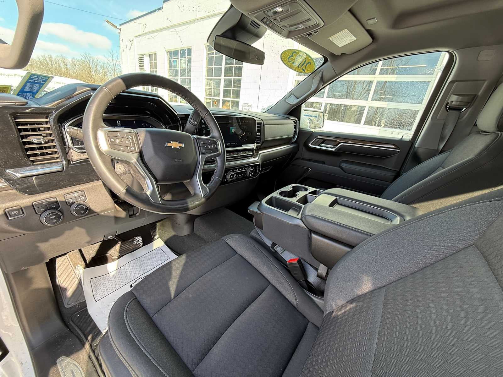 2023 Chevrolet Silverado 1500 LT (2FL)