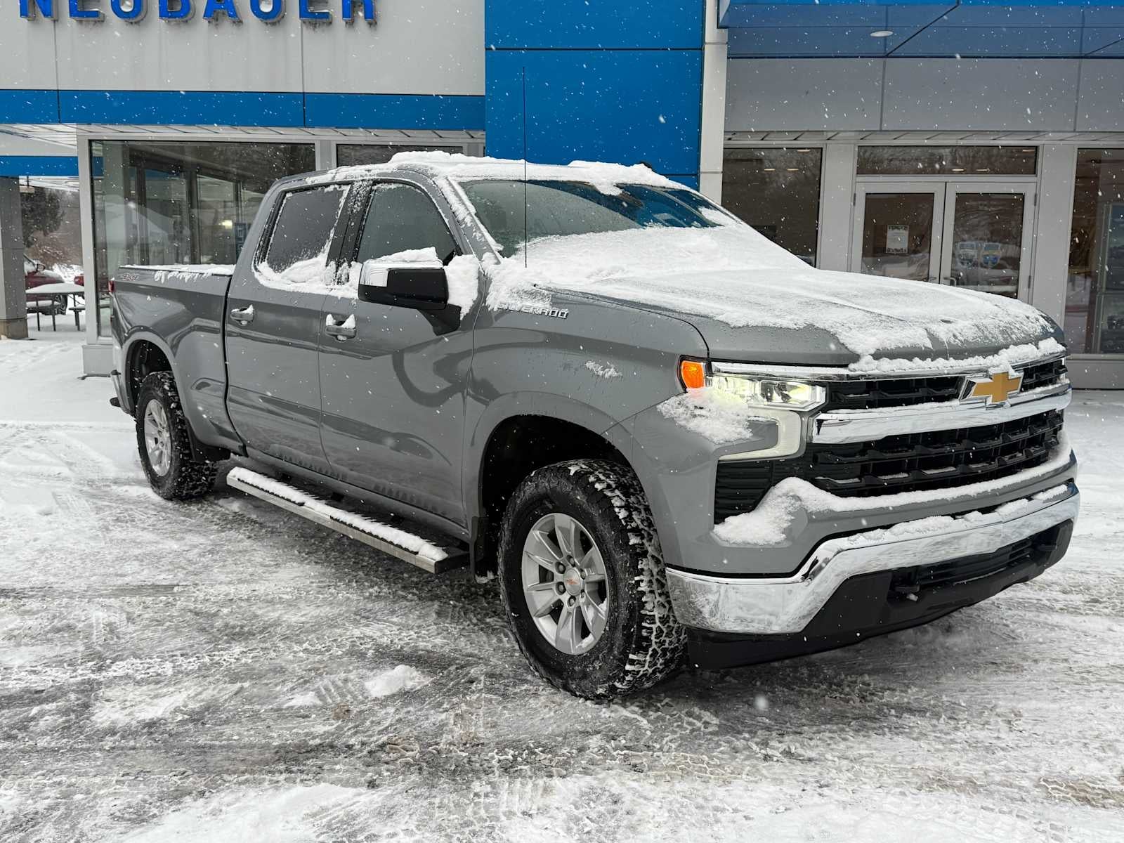 2025 Chevrolet Silverado 1500 LT