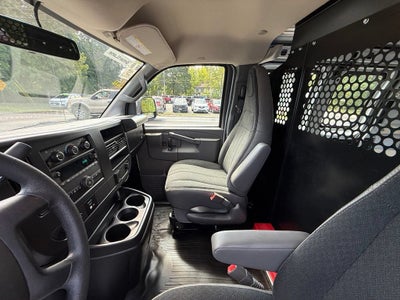2025 Chevrolet Express Cargo WT