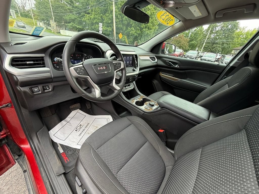 2023 GMC Acadia SLE