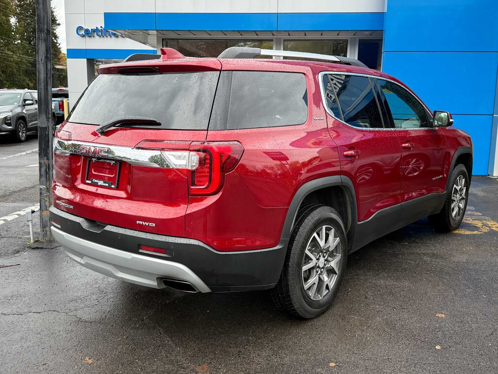 2023 GMC Acadia SLE