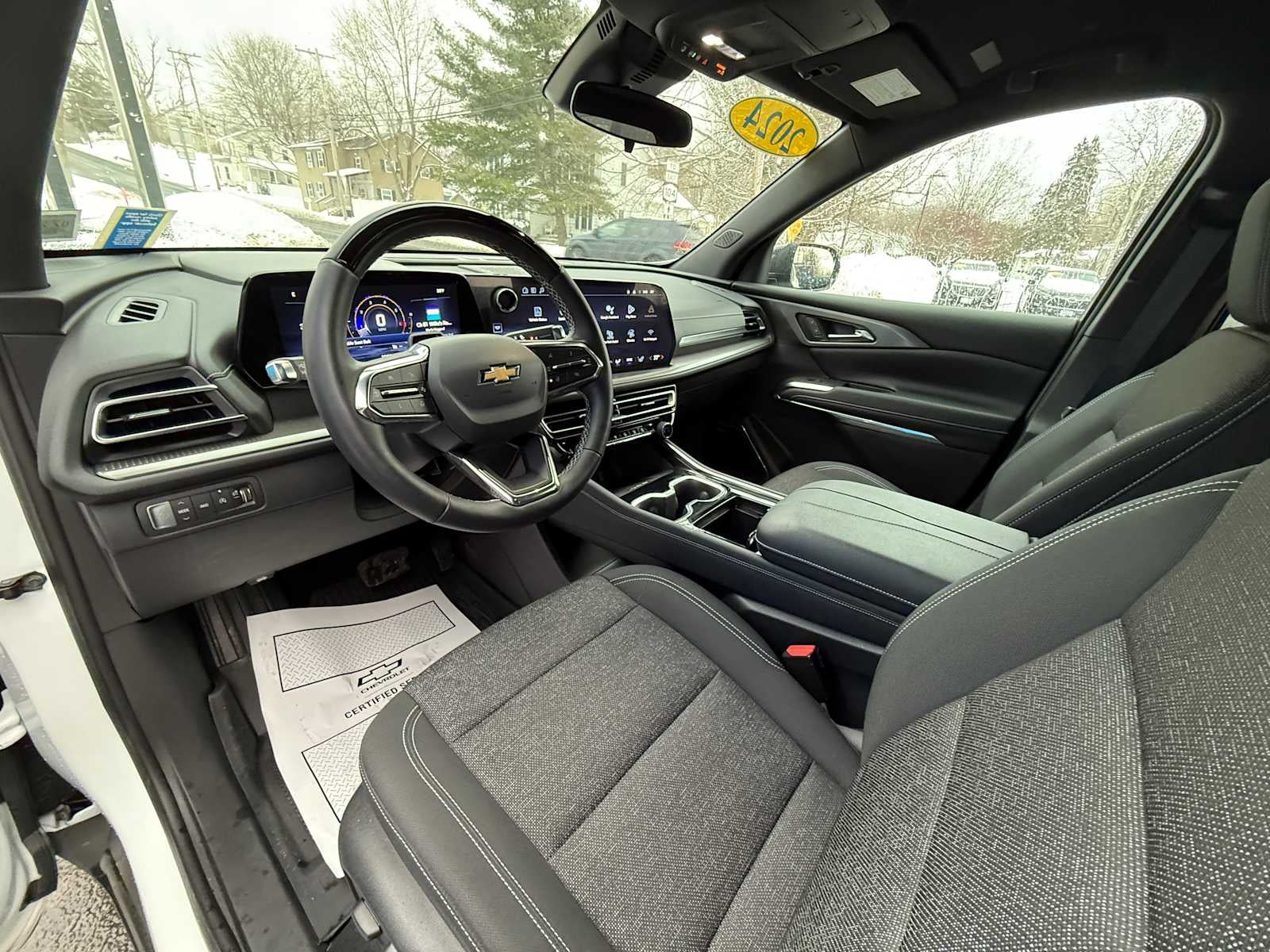 2024 Chevrolet Traverse LT