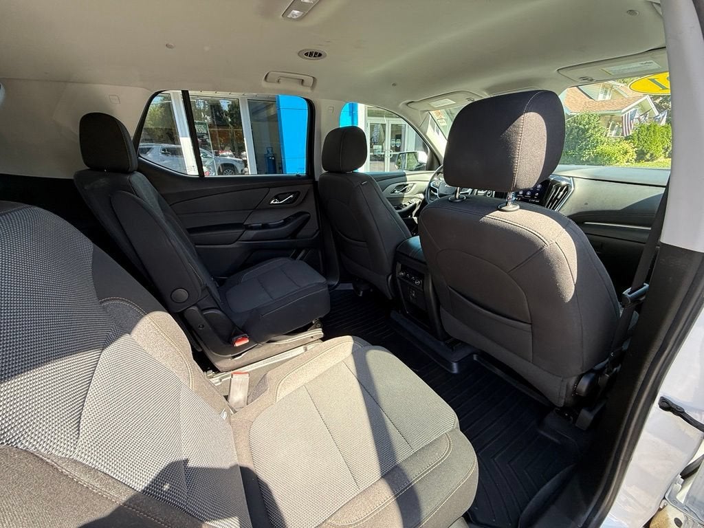 2021 Chevrolet Traverse LT Cloth