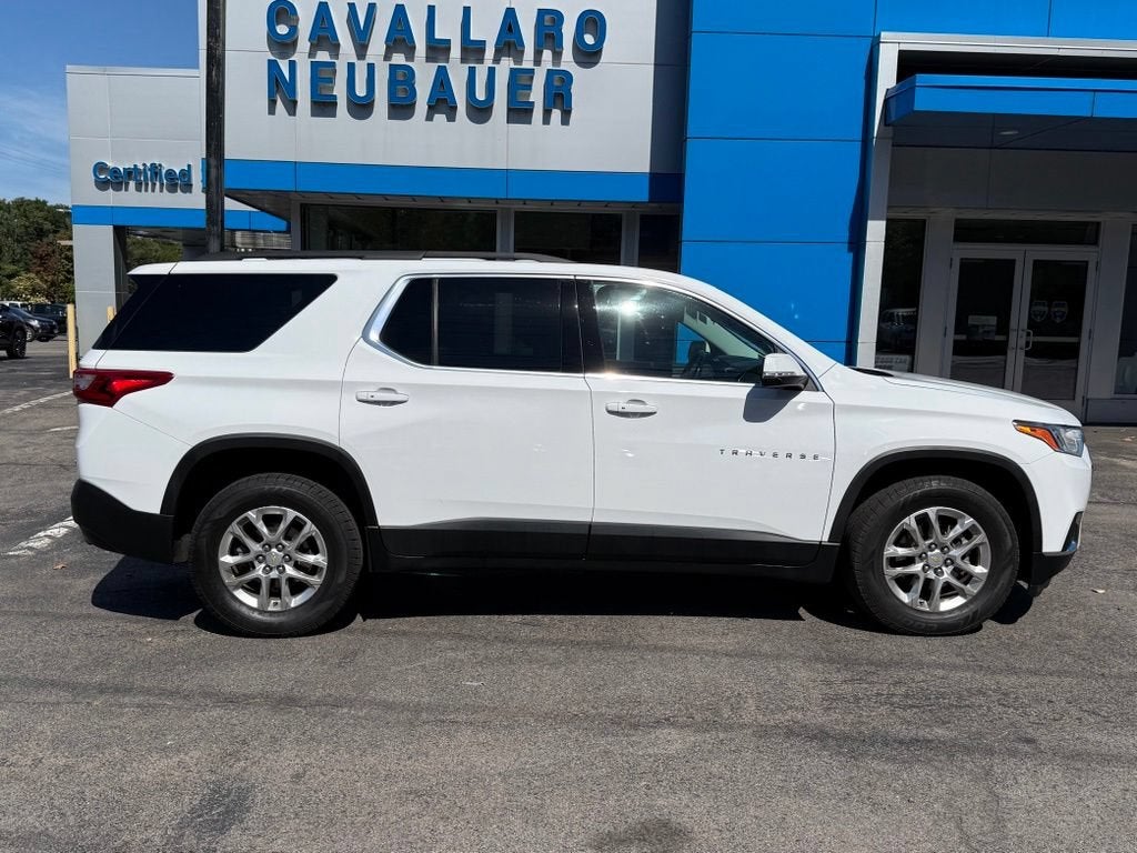 2021 Chevrolet Traverse LT Cloth