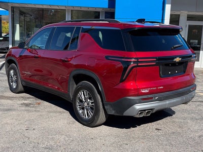 2025 Chevrolet Traverse LT