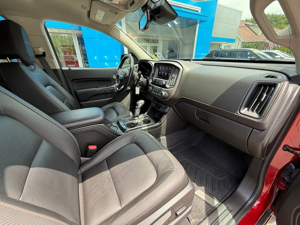 2022 GMC Canyon AT4 - Leather