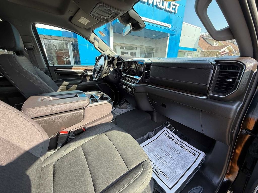 2024 GMC Sierra 1500 Elevation