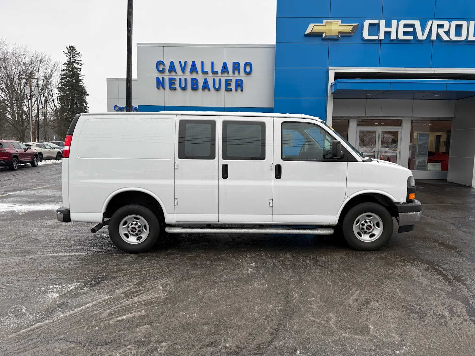 2023 GMC Savana Cargo 2500 Work Van