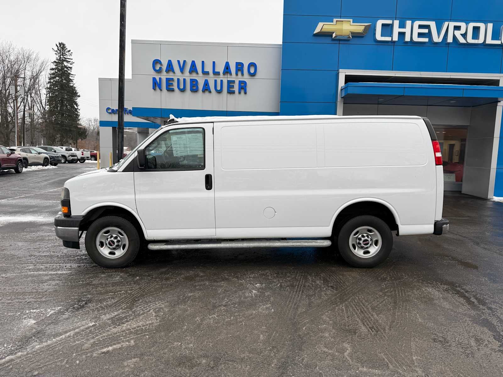 2023 GMC Savana Cargo 2500 Work Van