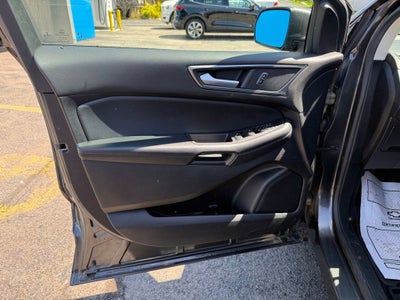 2020 Ford Edge SE