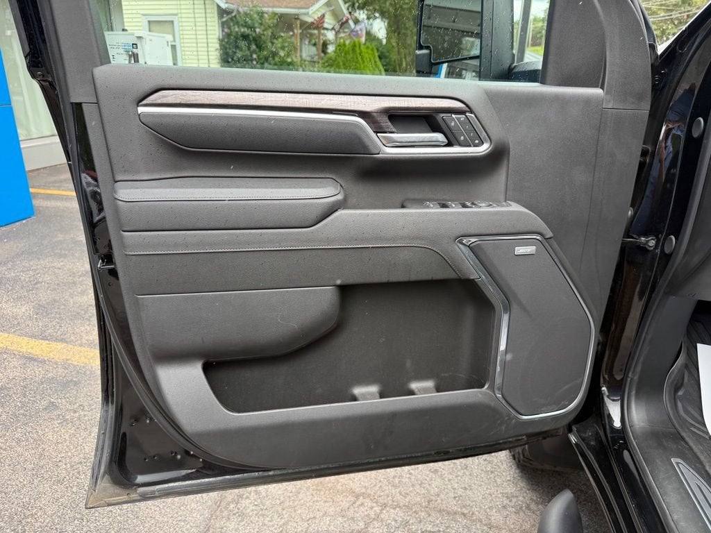 2025 Chevrolet Silverado 3500 HD LTZ