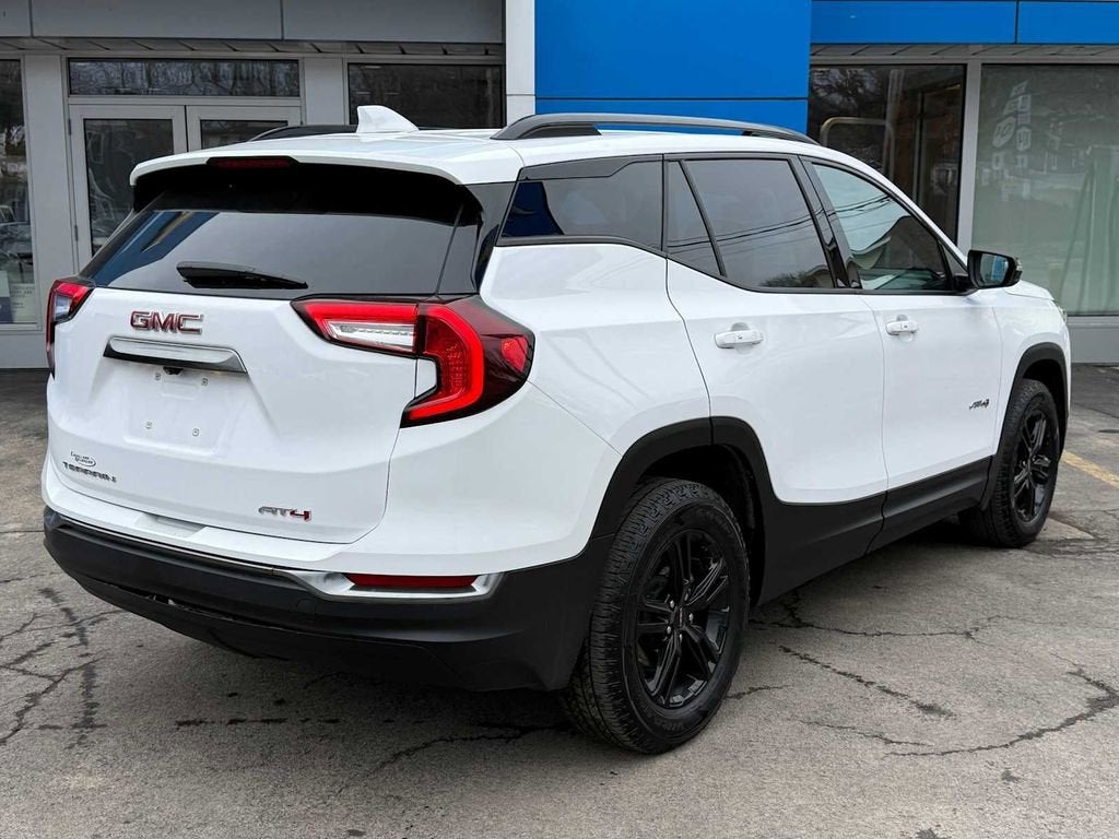 2023 GMC Terrain AT4