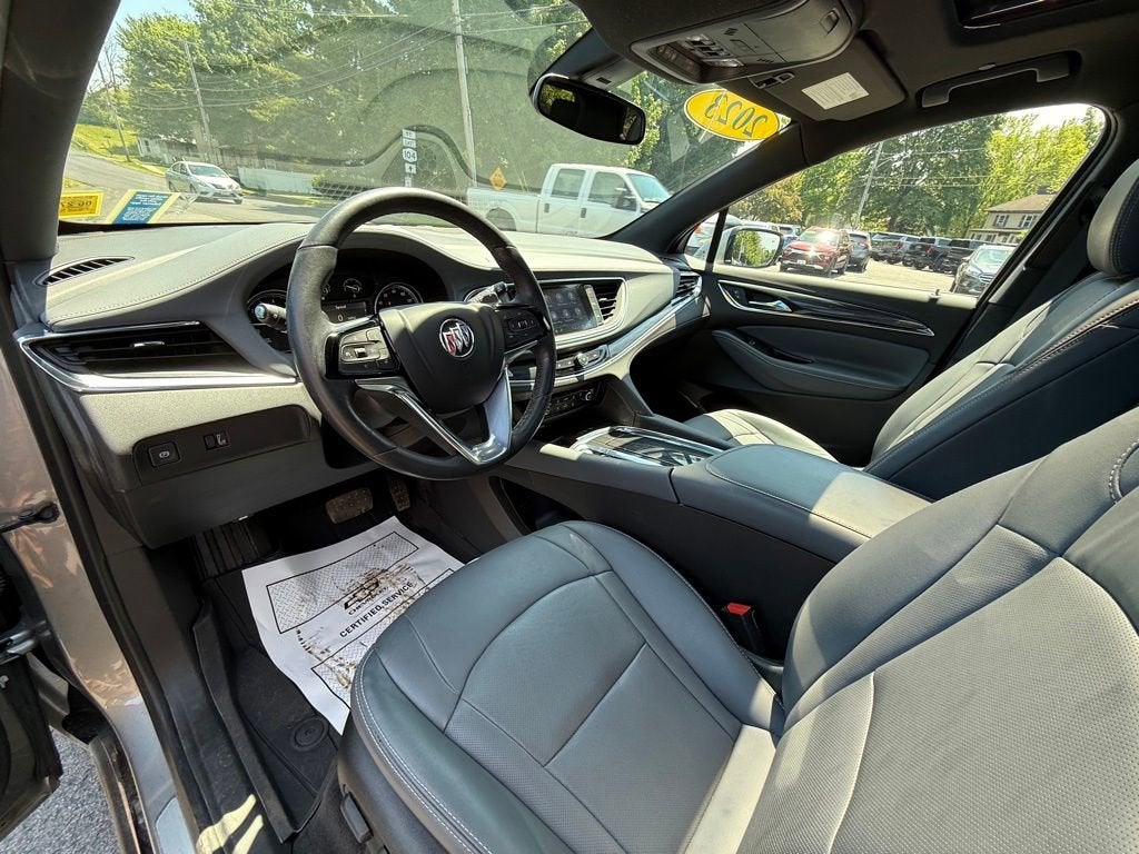 2023 Buick Enclave Essence