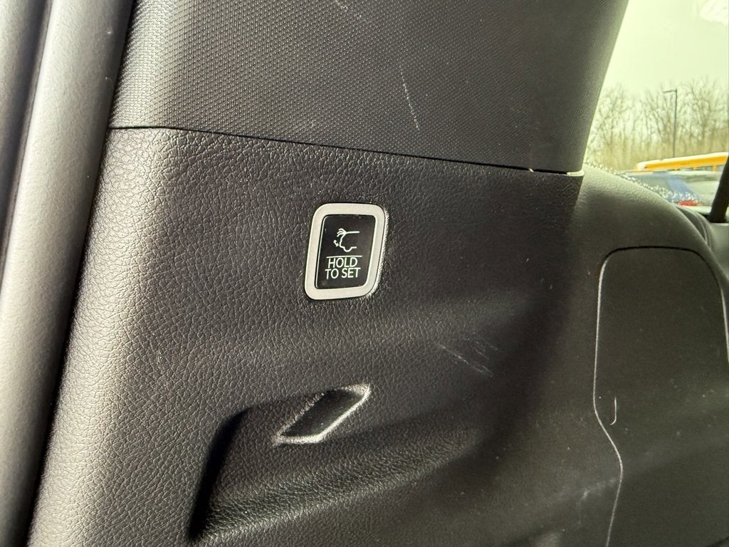 2024 Jeep Wagoneer L Series II Carbide