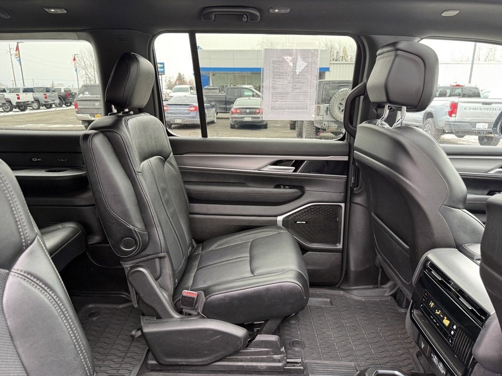 2024 Jeep Wagoneer L Series II Carbide