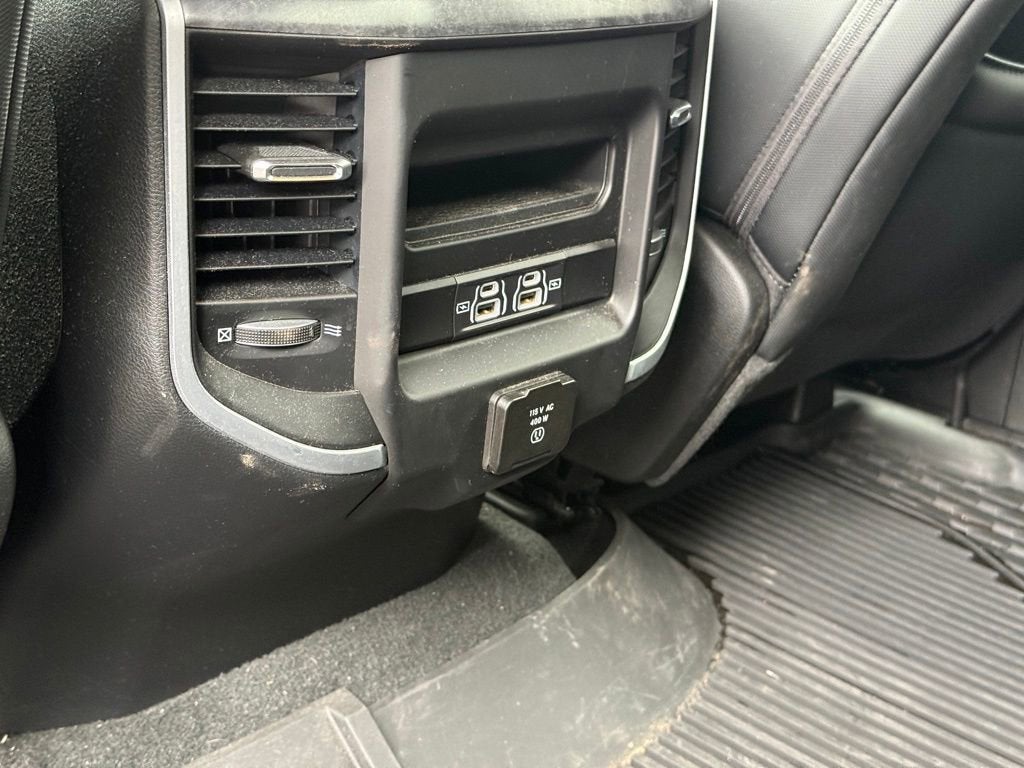 2022 RAM 1500 Big Horn Quad Cab 4x4 6'4" Box