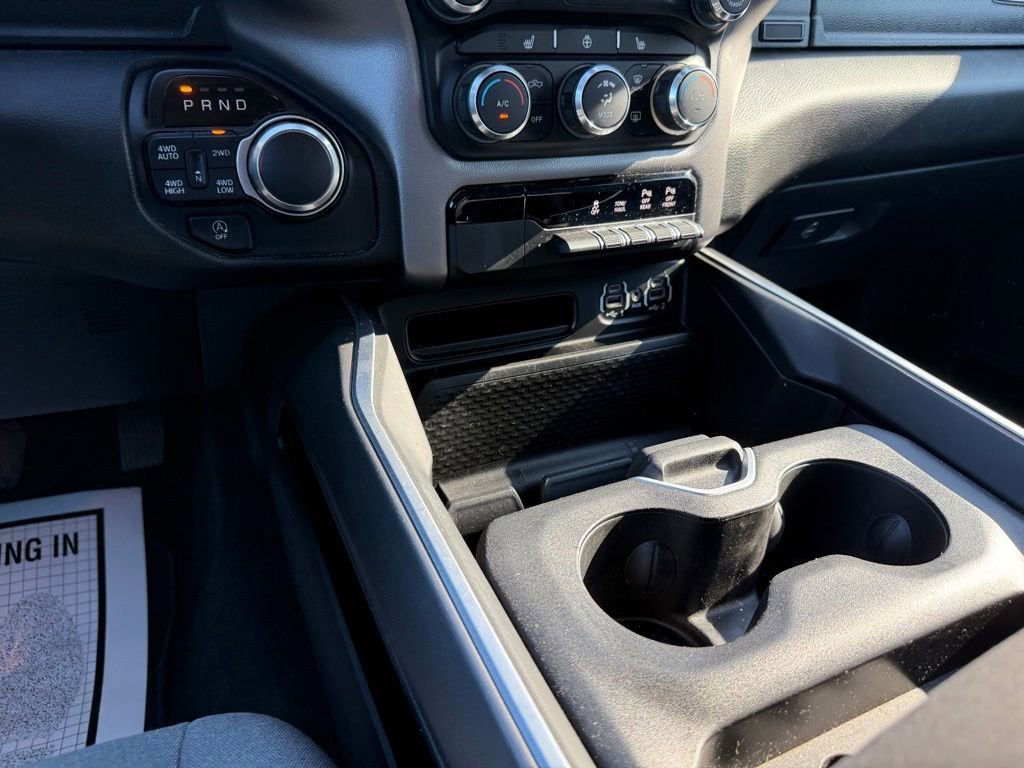 2020 RAM 1500 Big Horn Crew Cab 4x4 5'7" Box