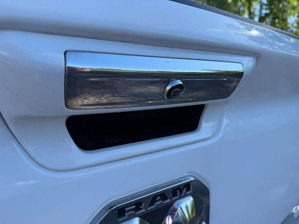 2020 RAM 1500 Big Horn Crew Cab 4x4 5'7" Box