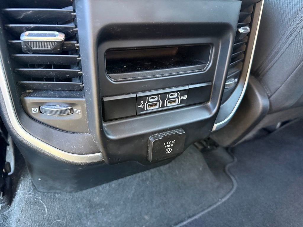 2020 RAM 1500 Big Horn Crew Cab 4x4 5'7" Box