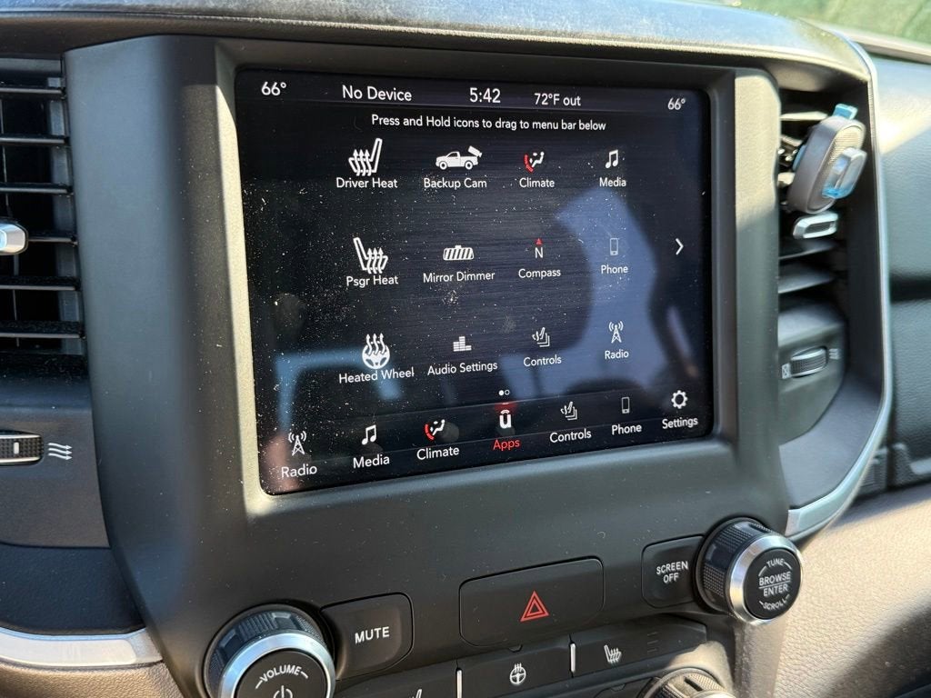 2020 RAM 1500 Big Horn Crew Cab 4x4 5'7" Box