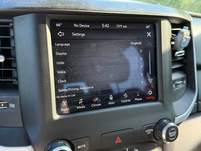 2020 RAM 1500 Big Horn Crew Cab 4x4 5'7" Box