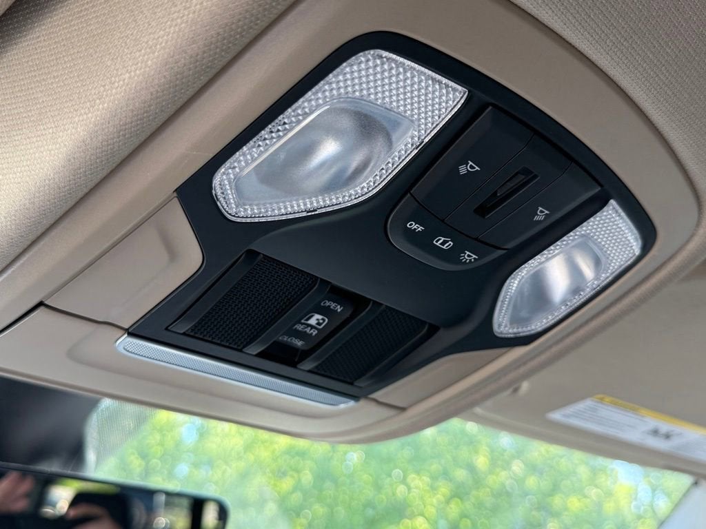 2020 RAM 1500 Big Horn Crew Cab 4x4 5'7" Box
