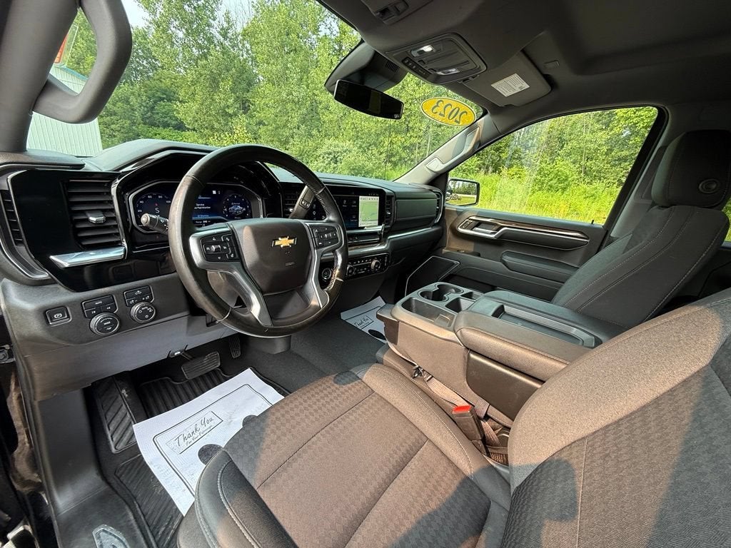 2023 Chevrolet Silverado 1500 LT (2FL)