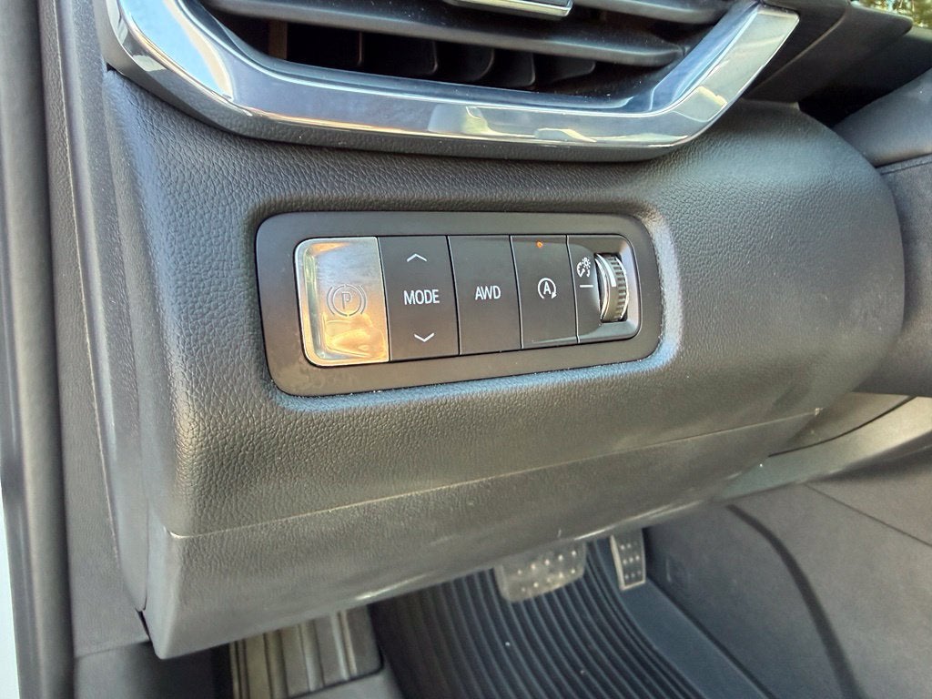2024 GMC Acadia Elevation