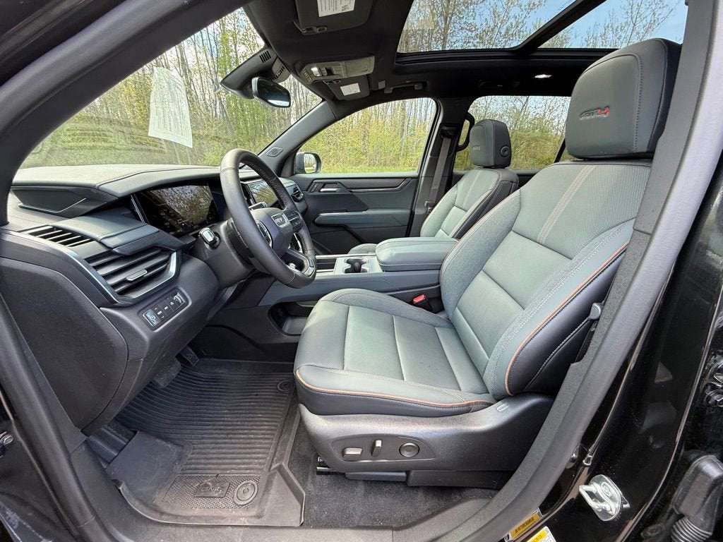 2024 GMC Acadia AT4