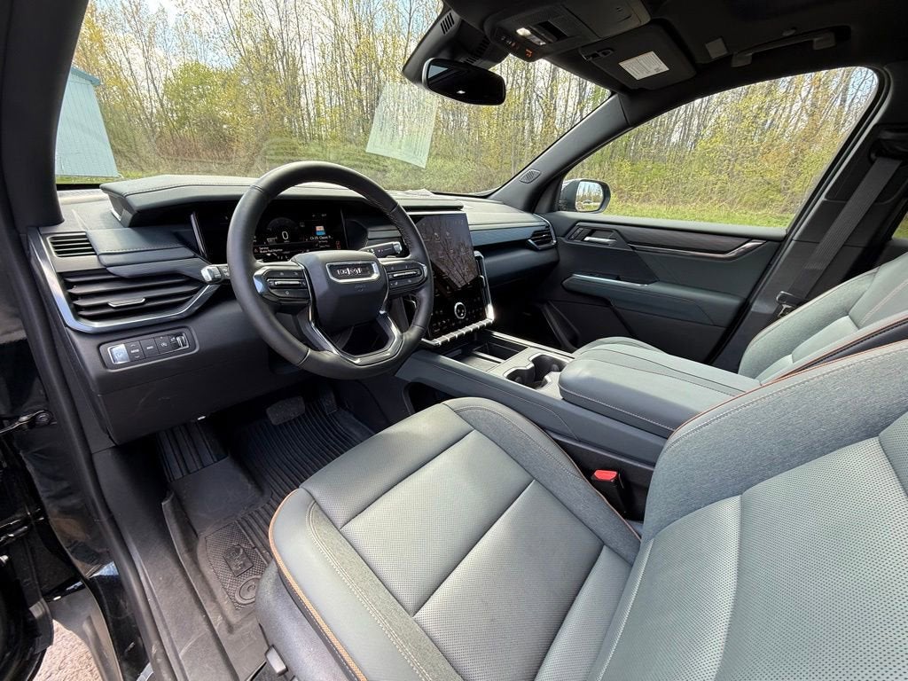 2024 GMC Acadia AT4