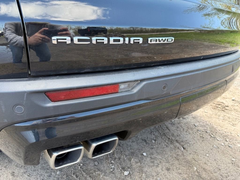 2024 GMC Acadia AT4