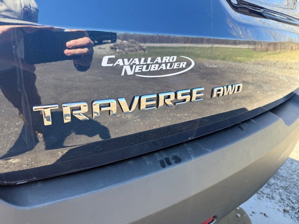 2023 Chevrolet Traverse LT Cloth
