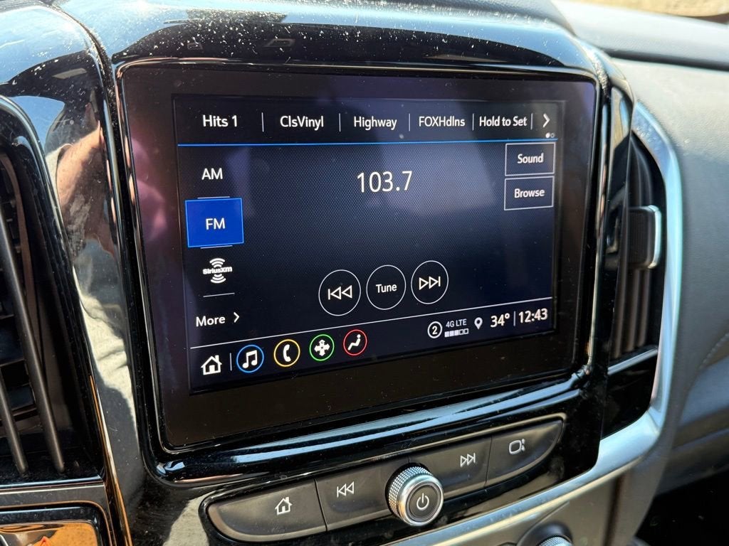 2023 Chevrolet Traverse LT Cloth