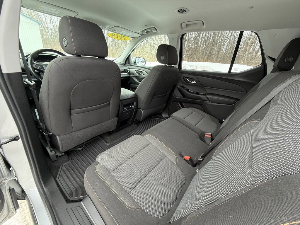 2018 Chevrolet Traverse LT Cloth