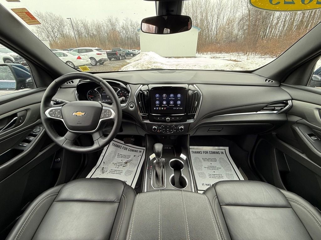 2023 Chevrolet Traverse LT Leather